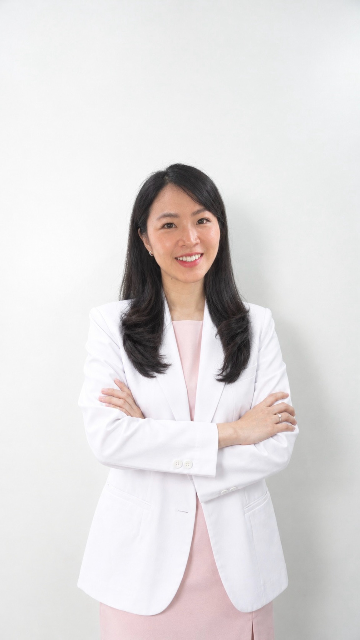dr. Maggie Nathania, Sp.GK